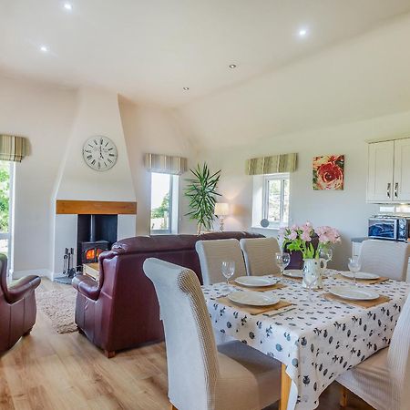 Bryn Awelon - Uk44122 Villa Моелфре Екстериор снимка